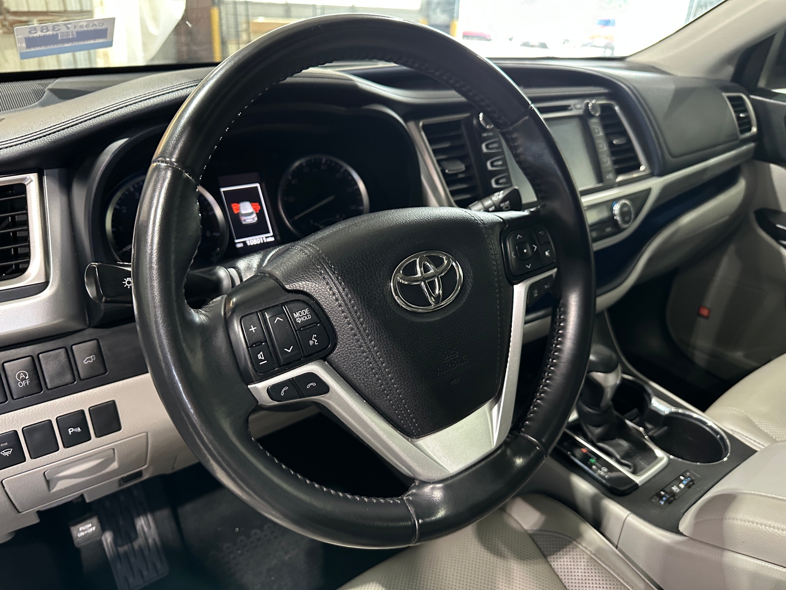 Thumbnail: 2019 Toyota Highlander - 4