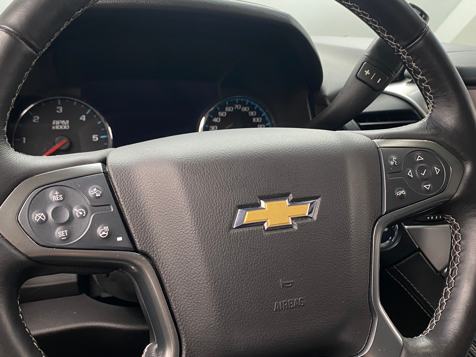 Thumbnail: 2017 Chevrolet Tahoe - 4