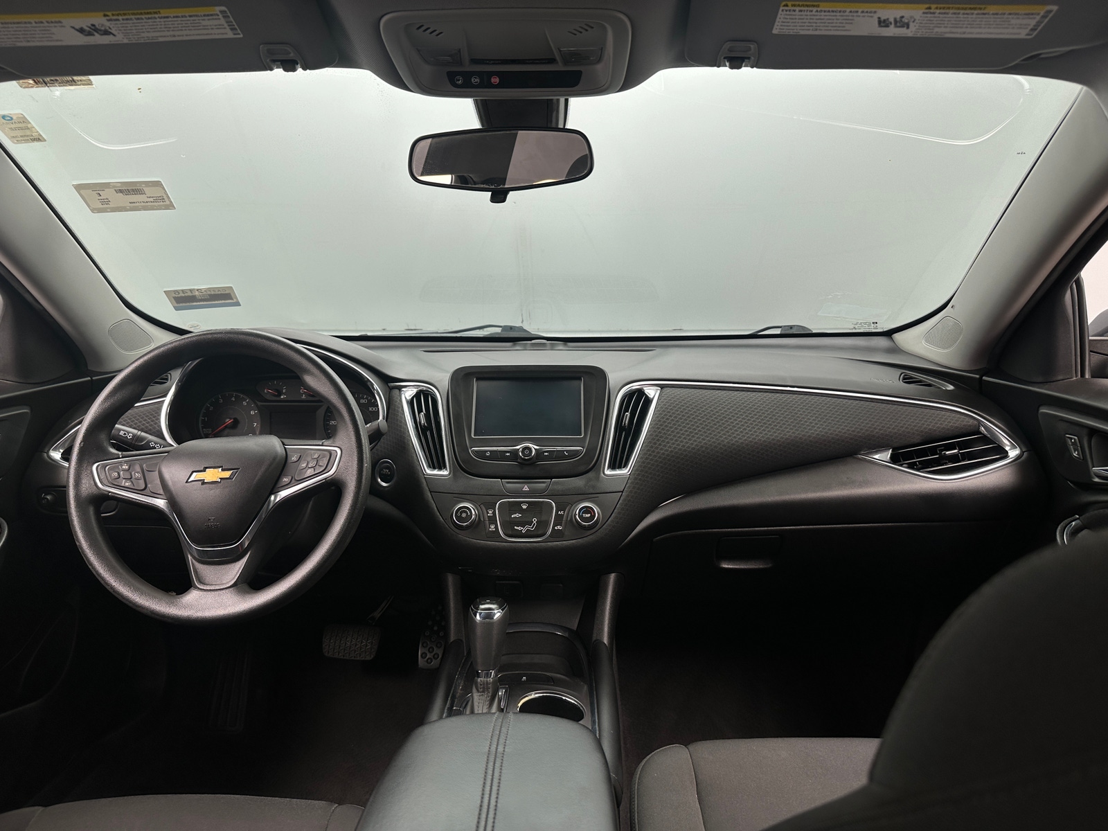 Thumbnail: 2018 Chevrolet Malibu - 3
