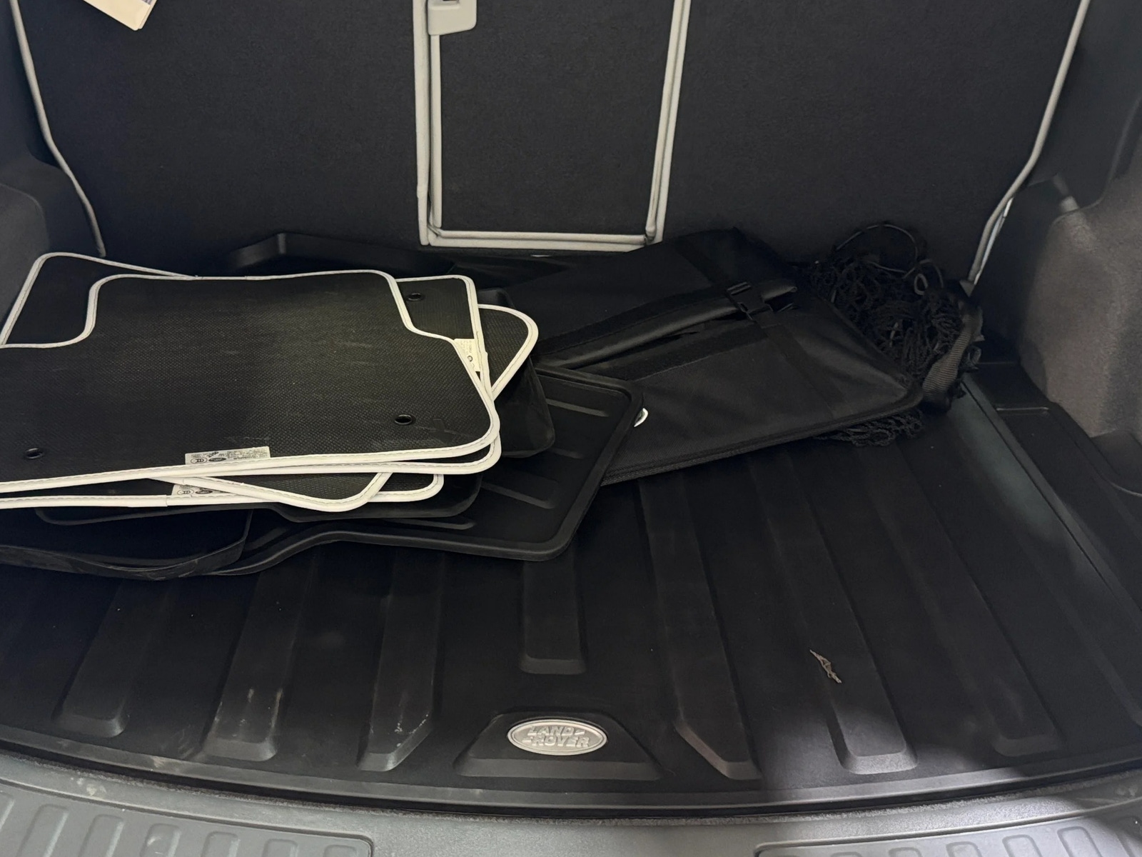 Thumbnail: 2019 Land Rover Discovery Sport - 6