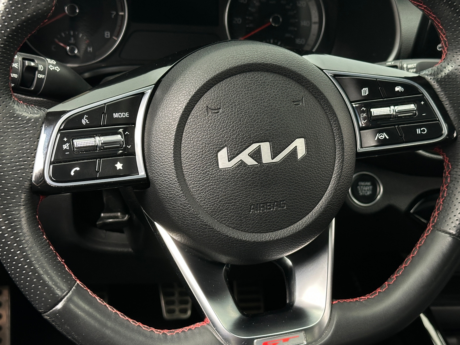 Thumbnail: 2023 Kia Forte - 4