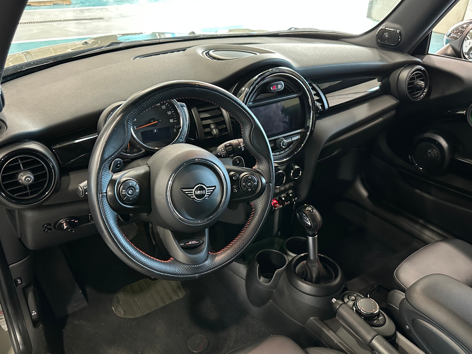 Thumbnail: 2019 MINI Cooper Hardtop - 2