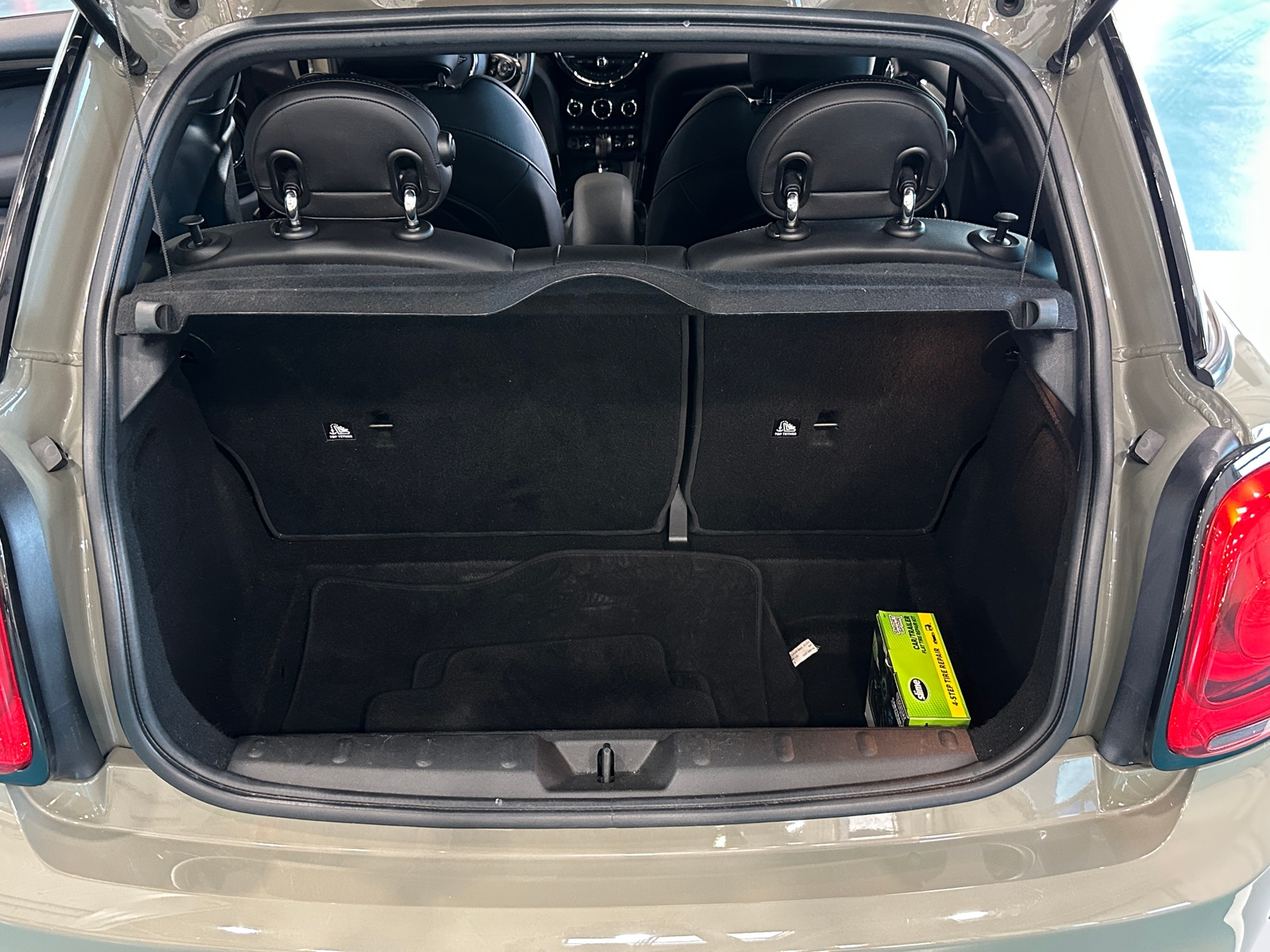 Thumbnail: 2019 MINI Cooper Hardtop - 6