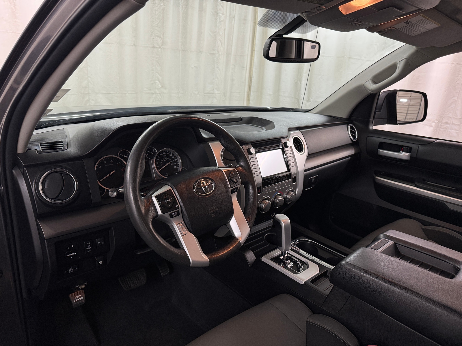 Thumbnail: 2015 Toyota Tundra - 3