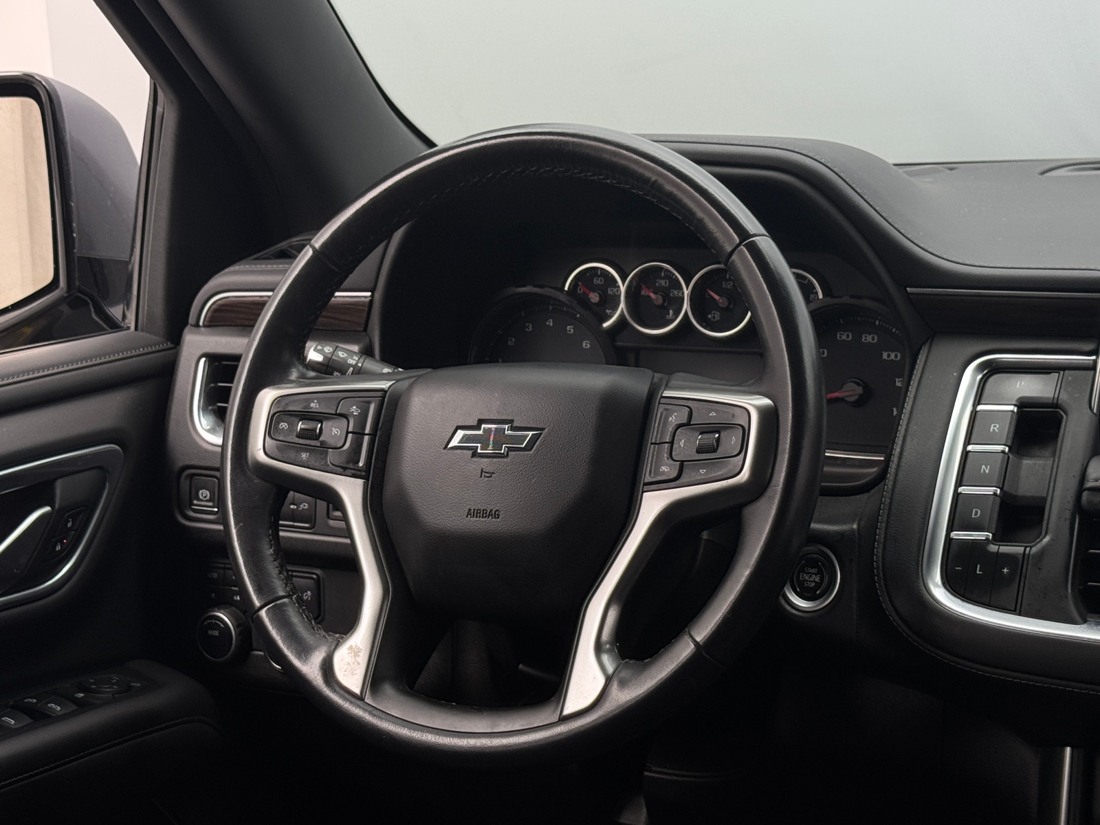 Thumbnail: 2021 Chevrolet Suburban - 4