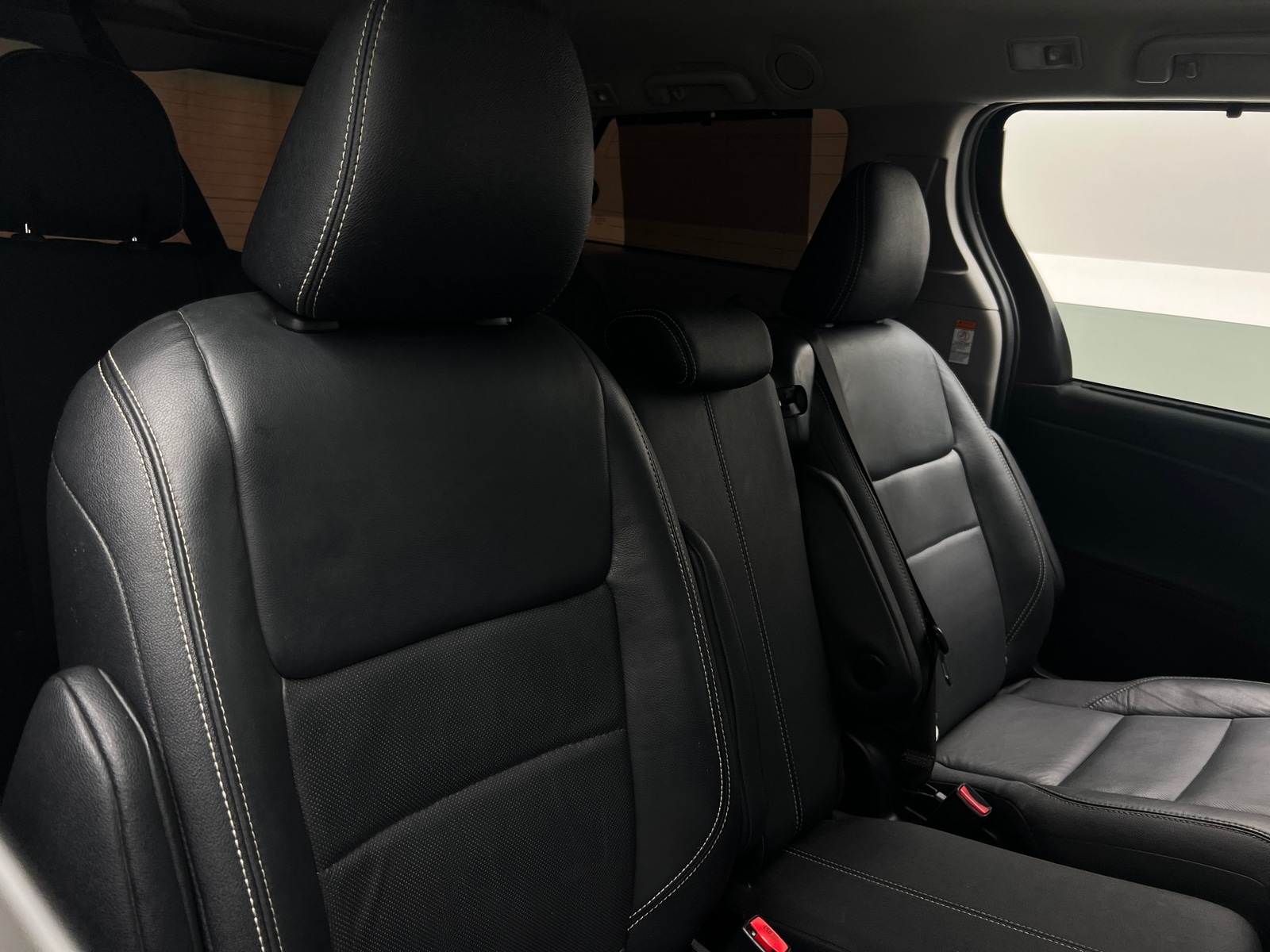 Thumbnail: 2016 Toyota Sienna - 5