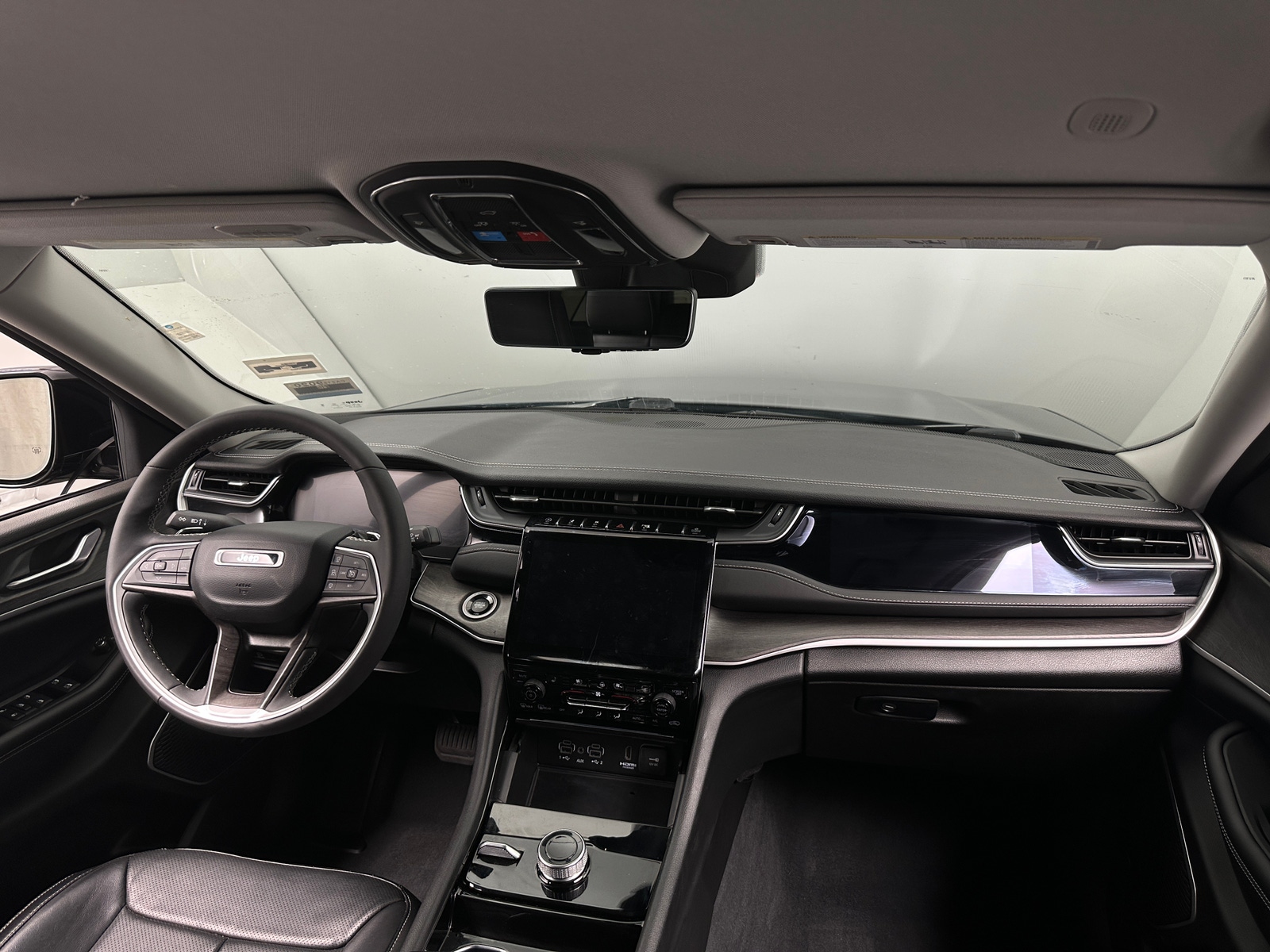 Thumbnail: 2023 Jeep Grand Cherokee L - 2