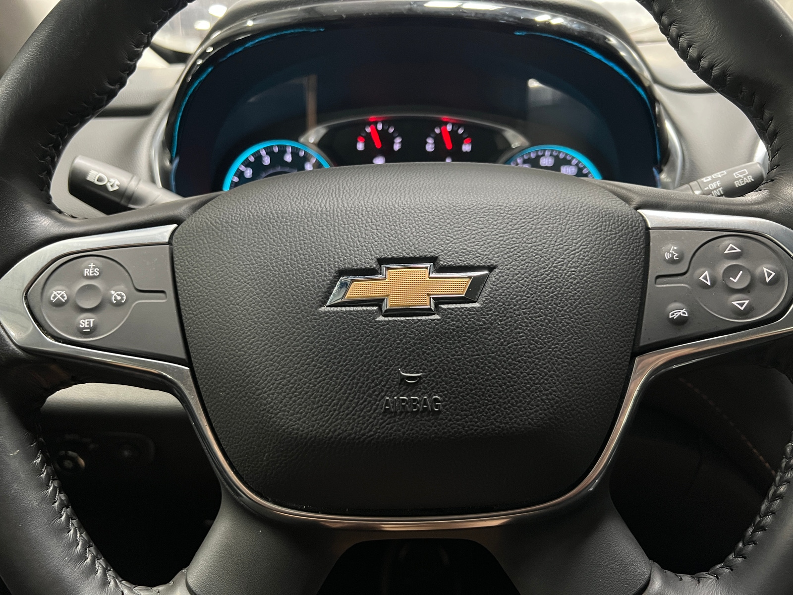 Thumbnail: 2021 Chevrolet Traverse - 4