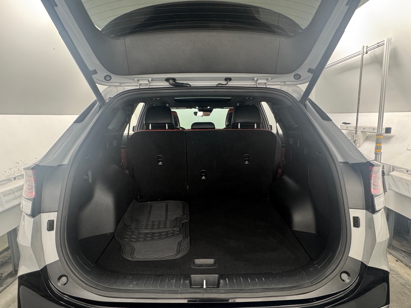 Thumbnail: 2023 Kia Sportage - 7