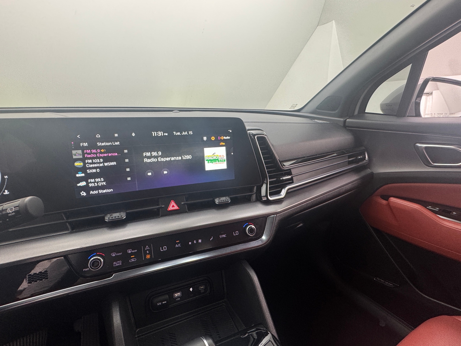Thumbnail: 2023 Kia Sportage - 4