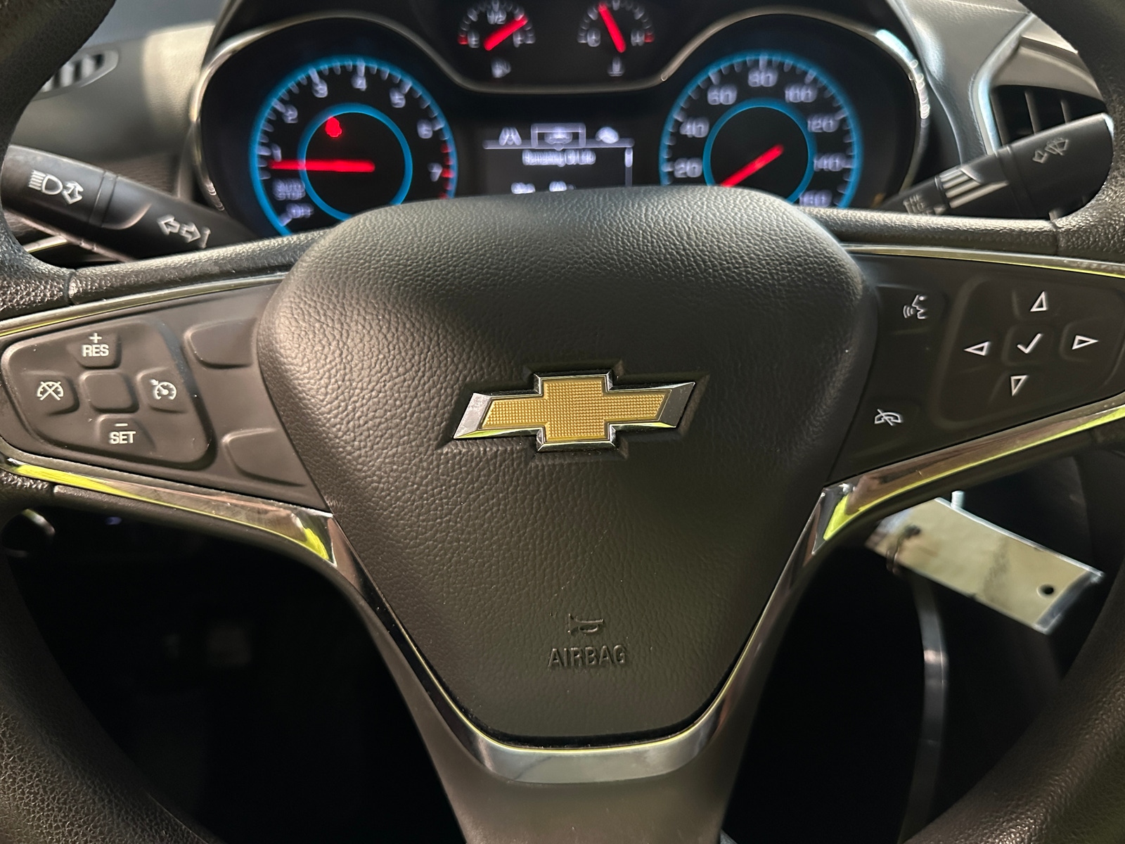 Thumbnail: 2017 Chevrolet Cruze - 5