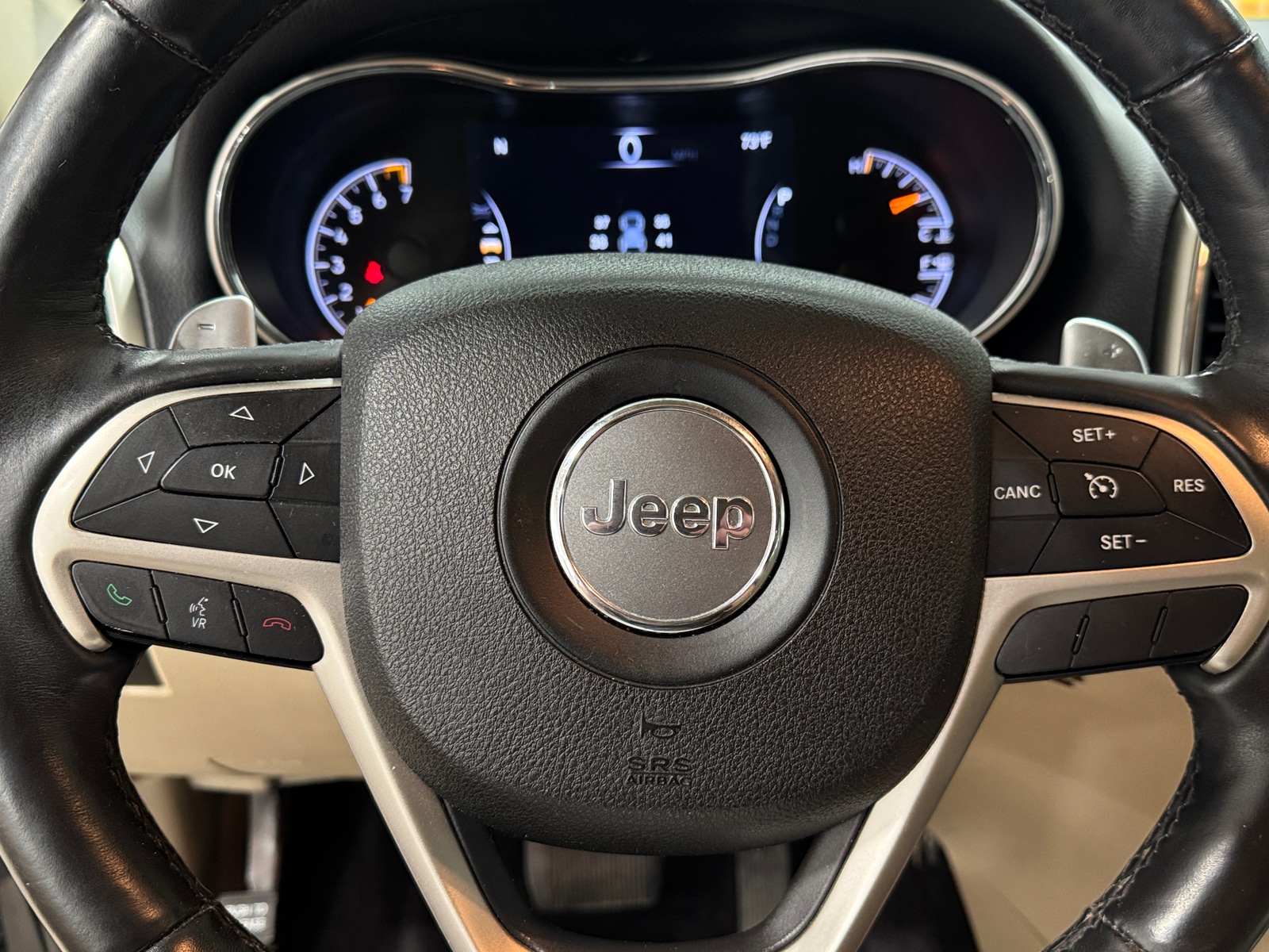 Thumbnail: 2016 Jeep Grand Cherokee - 4