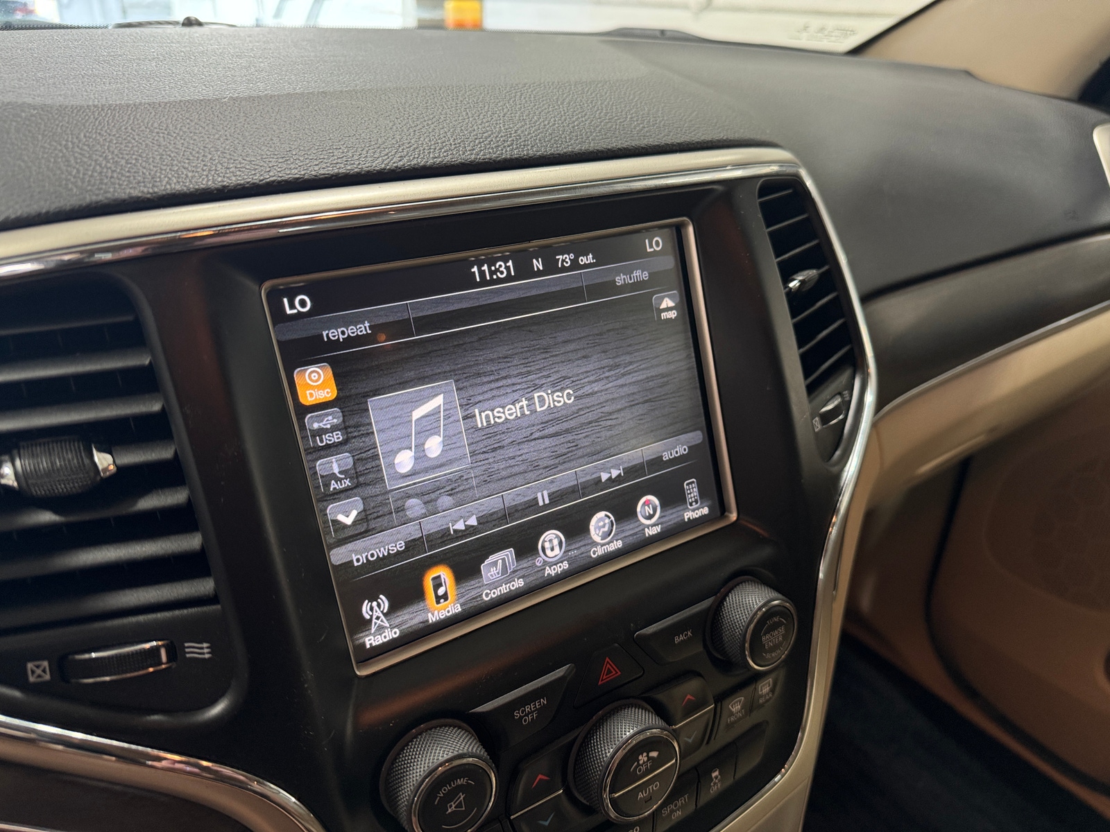 Thumbnail: 2016 Jeep Grand Cherokee - 3