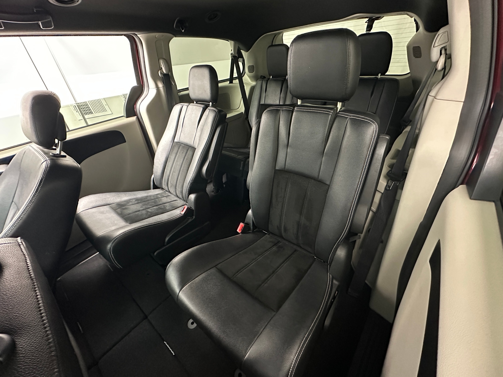 Thumbnail: 2018 Dodge Grand Caravan - 6