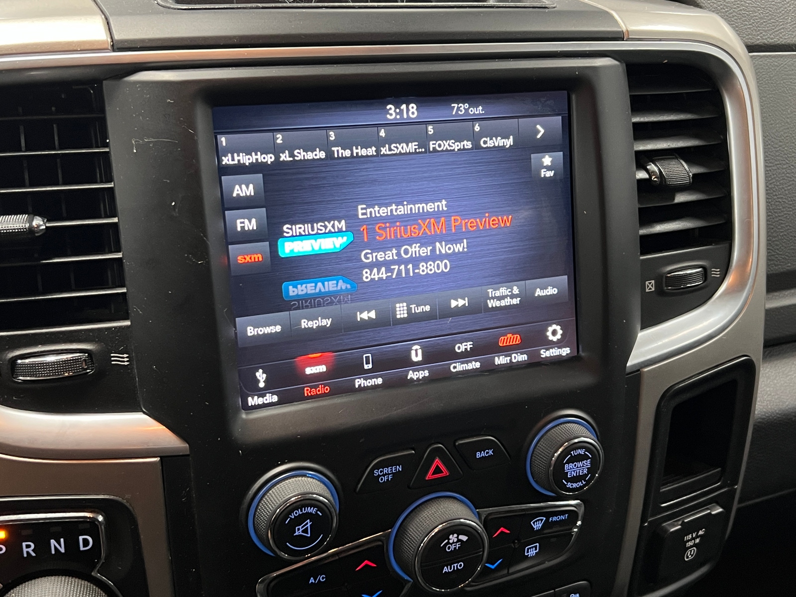 Thumbnail: 2019 RAM 1500 Classic - 4