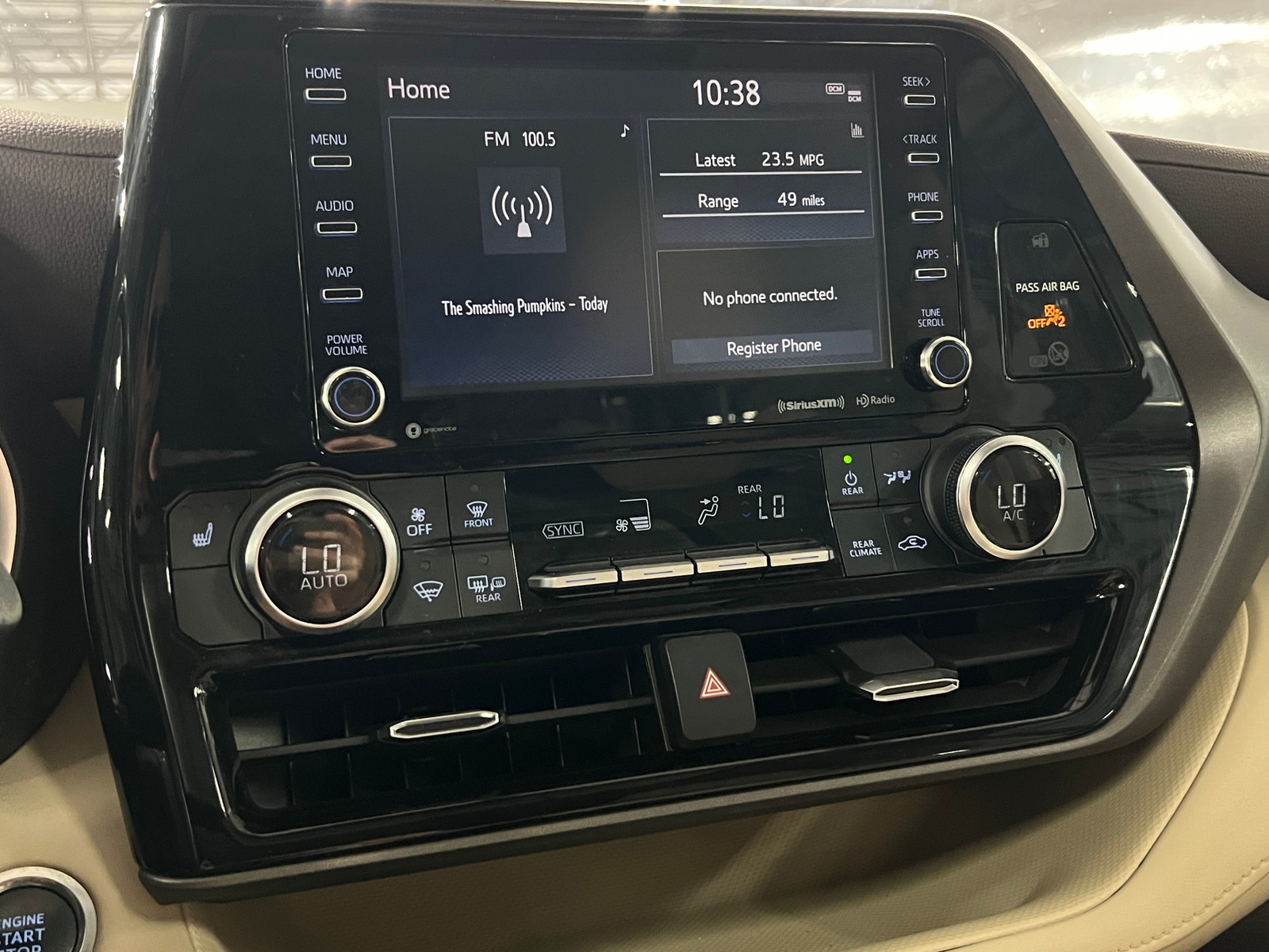 Thumbnail: 2020 Toyota Highlander - 3