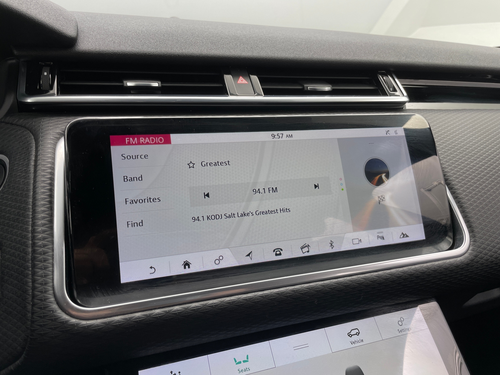 Thumbnail: 2020 Land Rover Range Rover Velar - 3