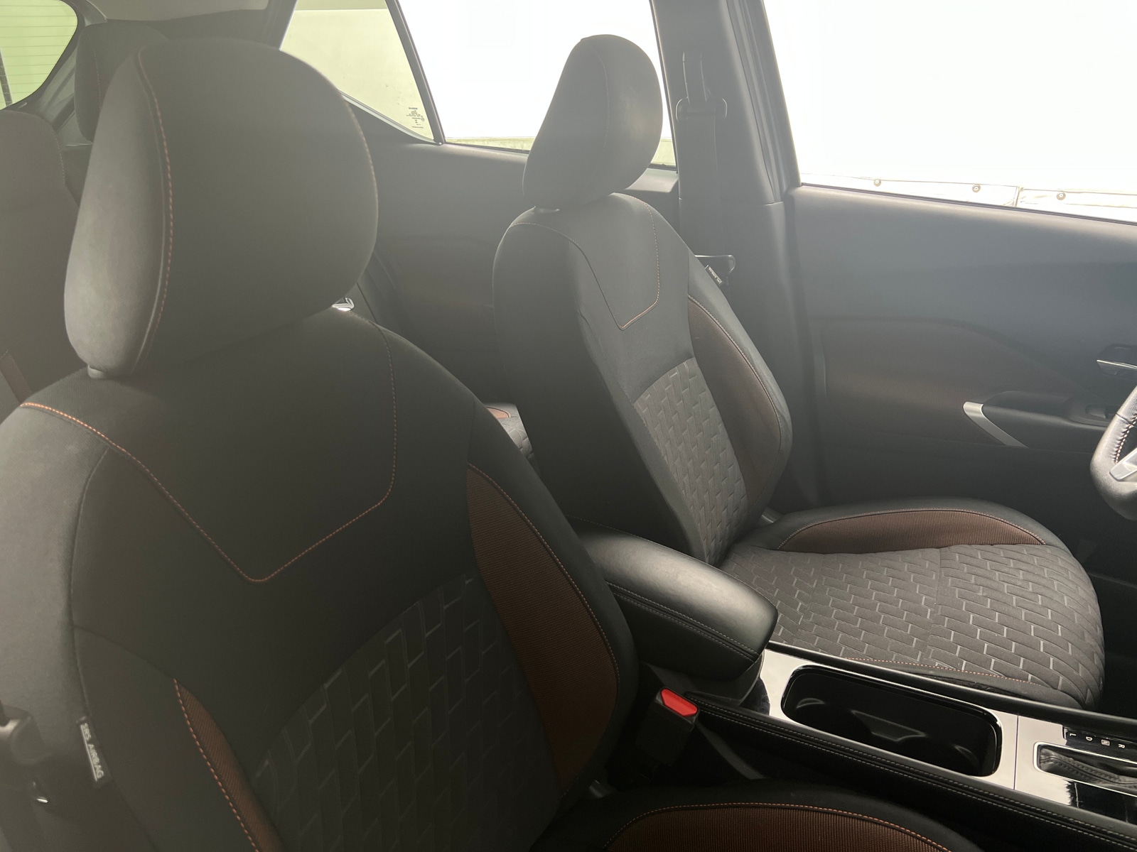 Thumbnail: 2023 Nissan Kicks - 2