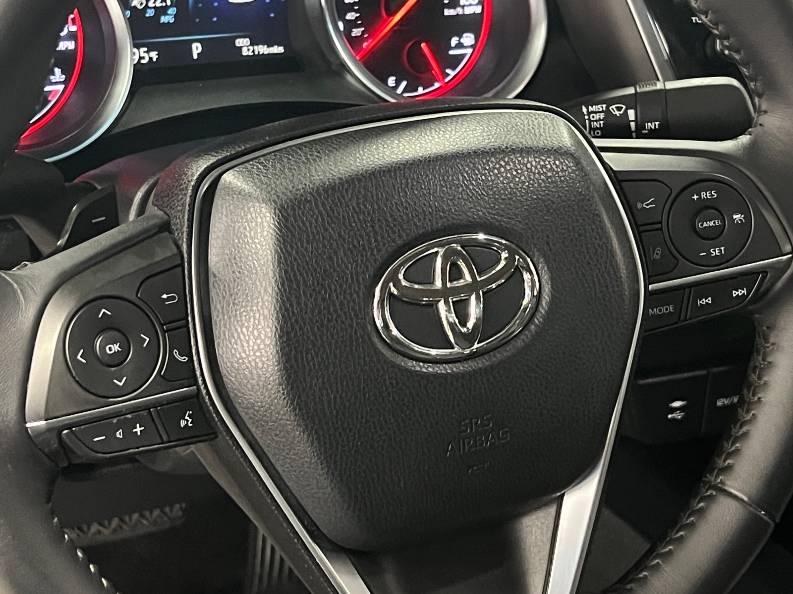 Thumbnail: 2018 Toyota Camry - 4