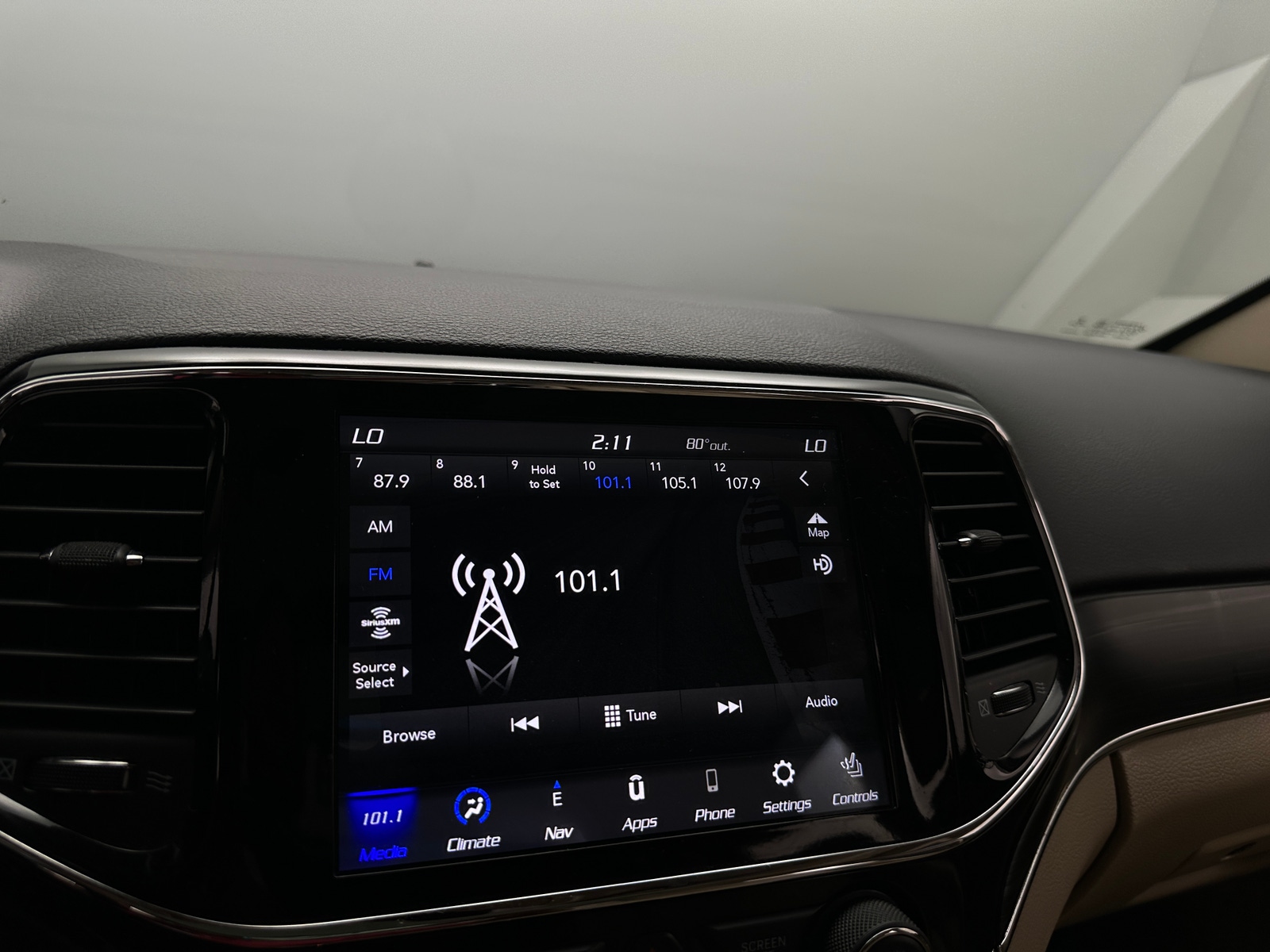 Thumbnail: 2020 Jeep Grand Cherokee - 3