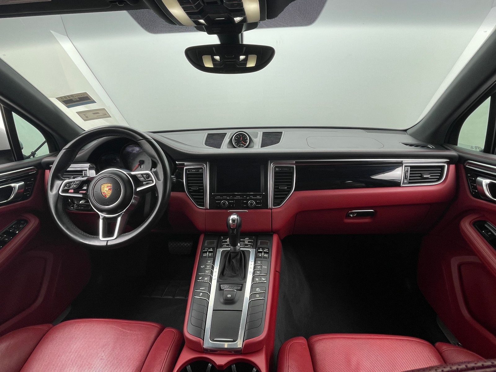 Thumbnail: 2015 Porsche Macan - 2