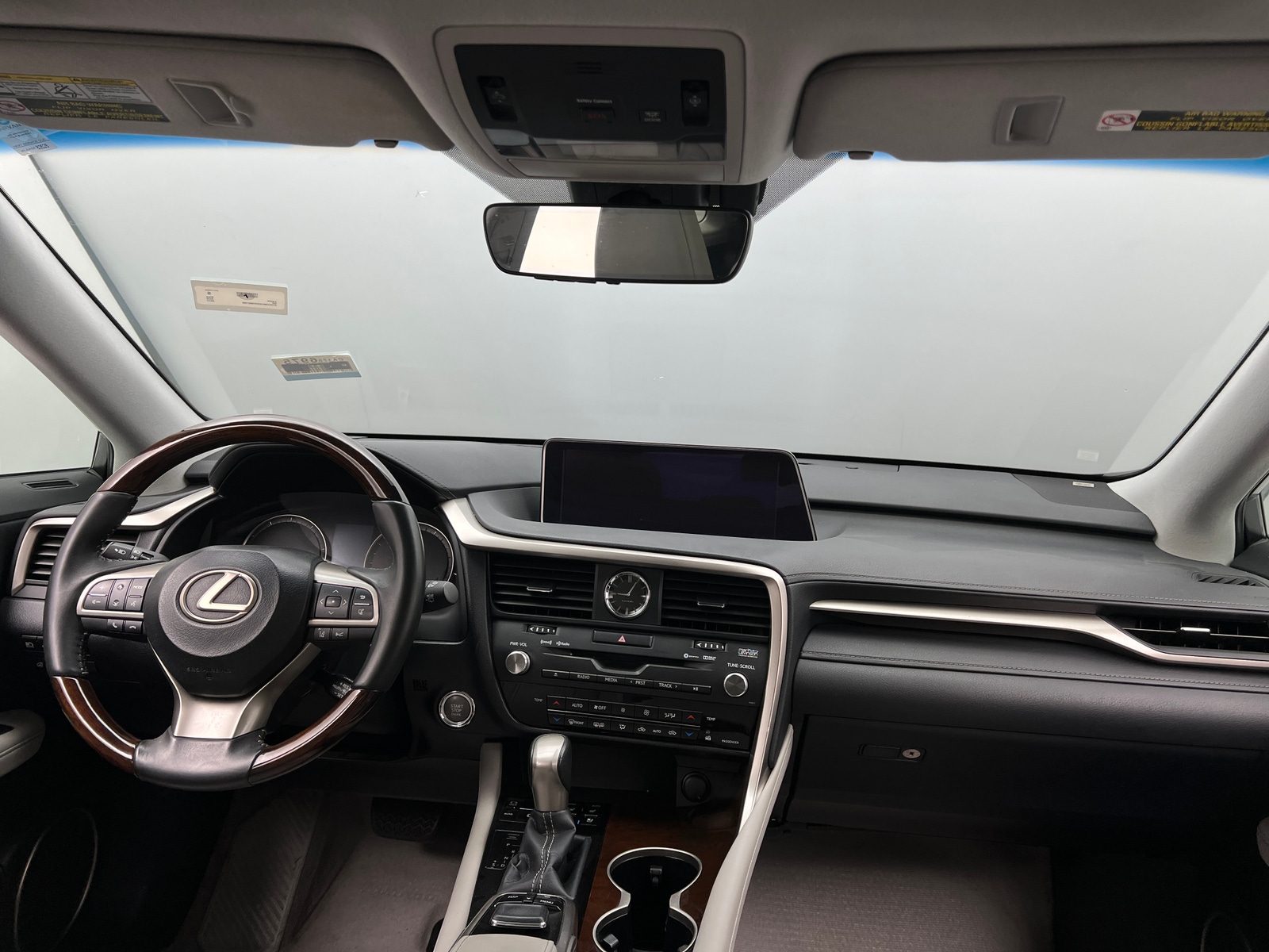 Thumbnail: 2017 Lexus RX - 3