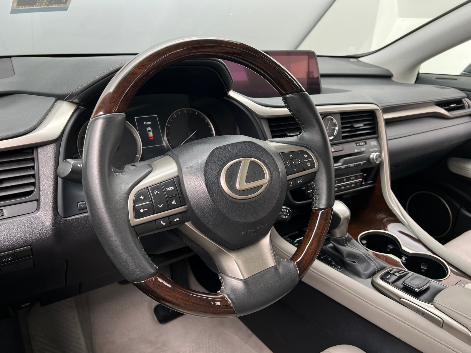 Thumbnail: 2017 Lexus RX - 5