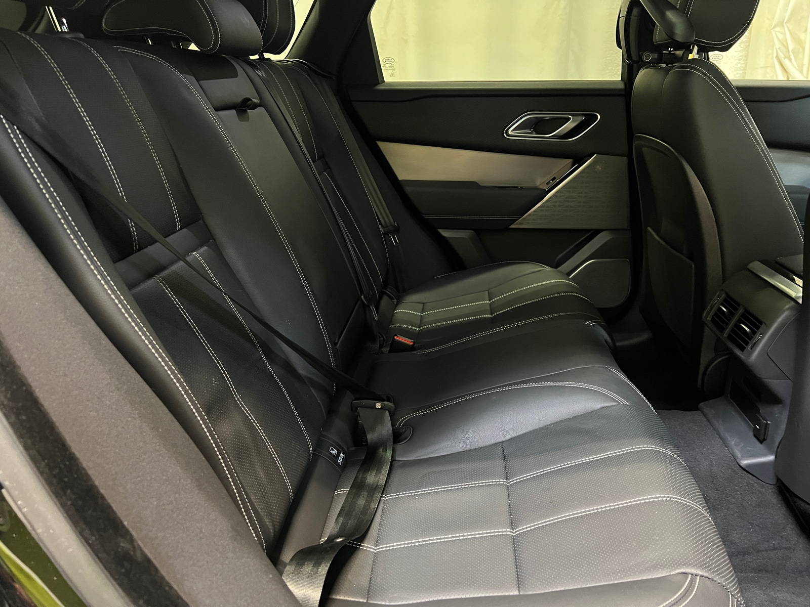 Thumbnail: 2022 Land Rover Range Rover Velar - 5