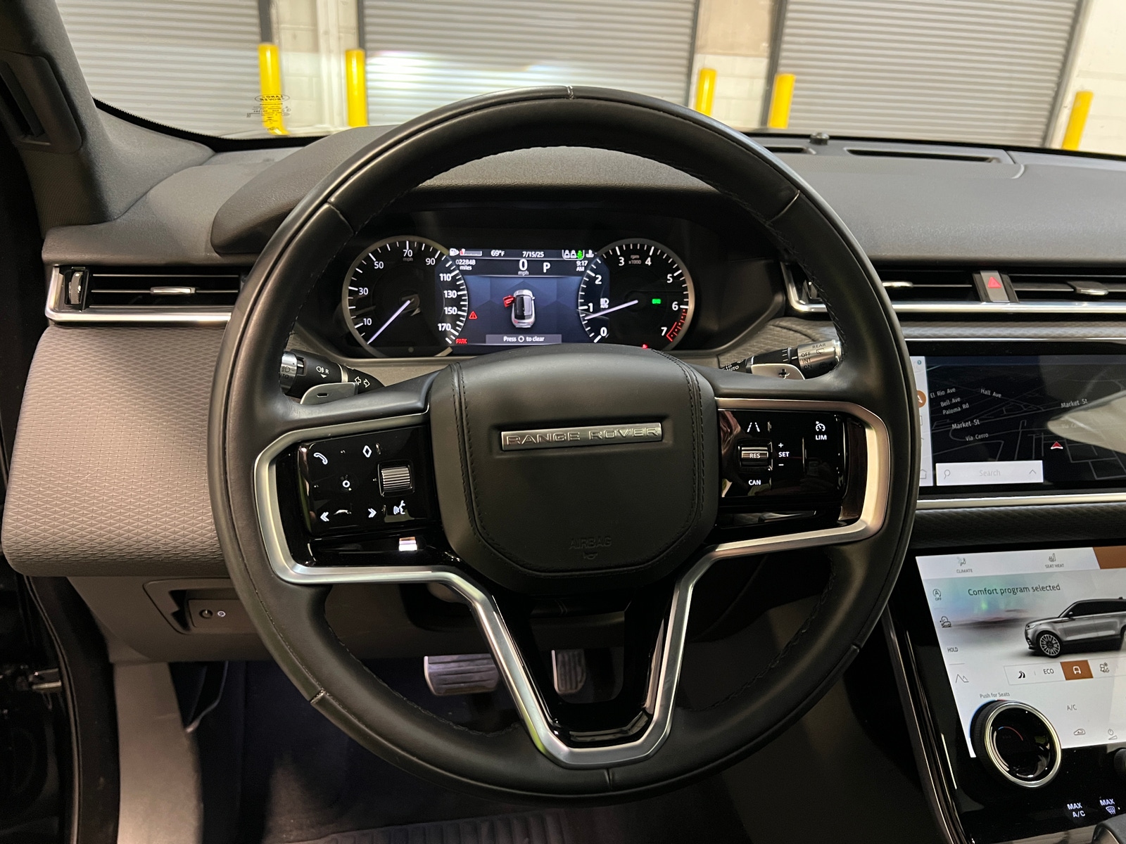 Thumbnail: 2022 Land Rover Range Rover Velar - 4