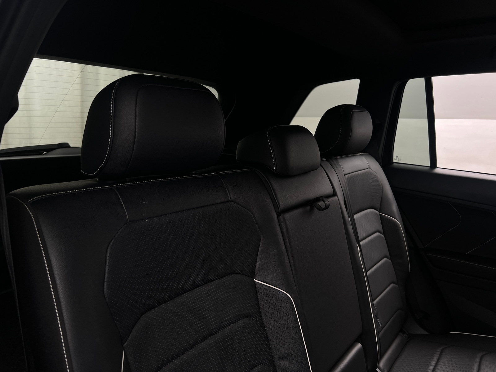Thumbnail: 2022 Volkswagen Tiguan - 5