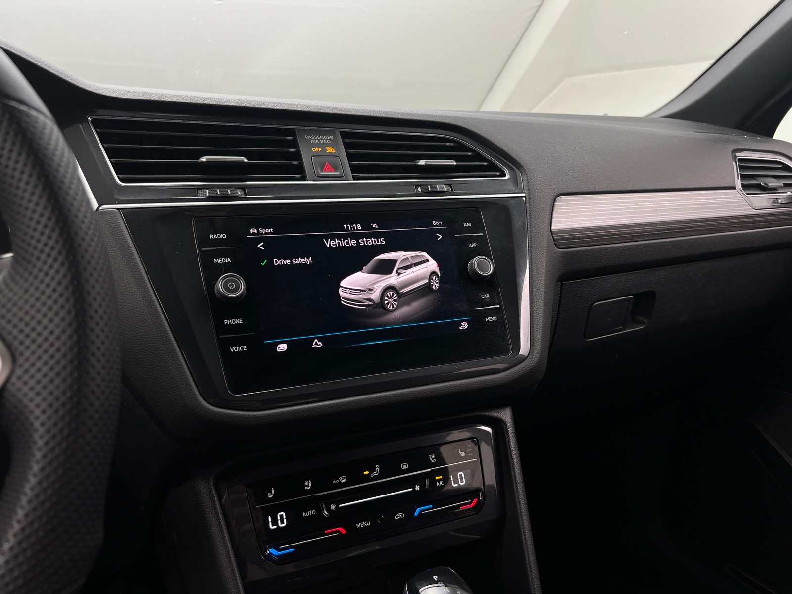 Thumbnail: 2022 Volkswagen Tiguan - 3