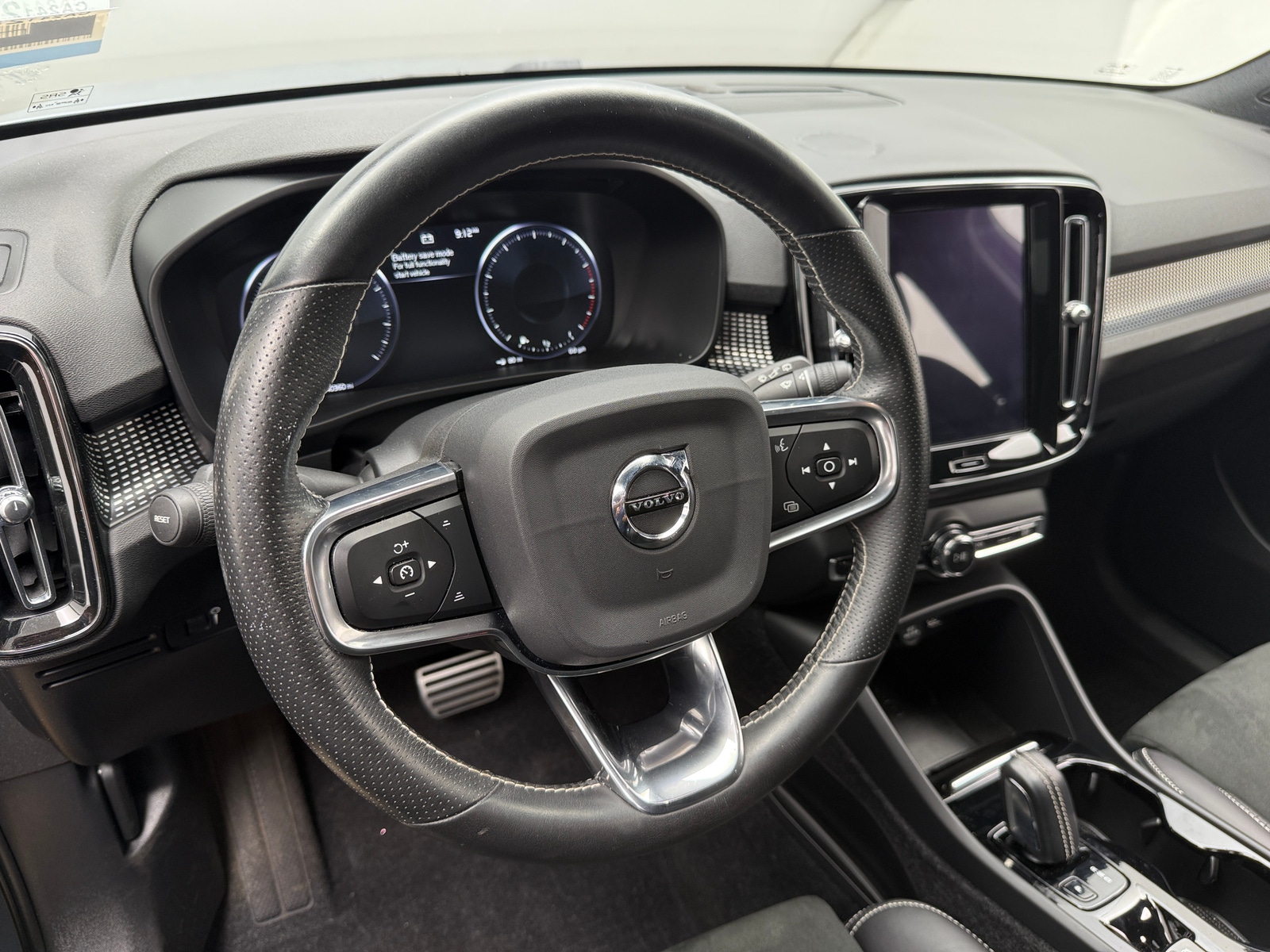 Thumbnail: 2021 Volvo XC40 - 4