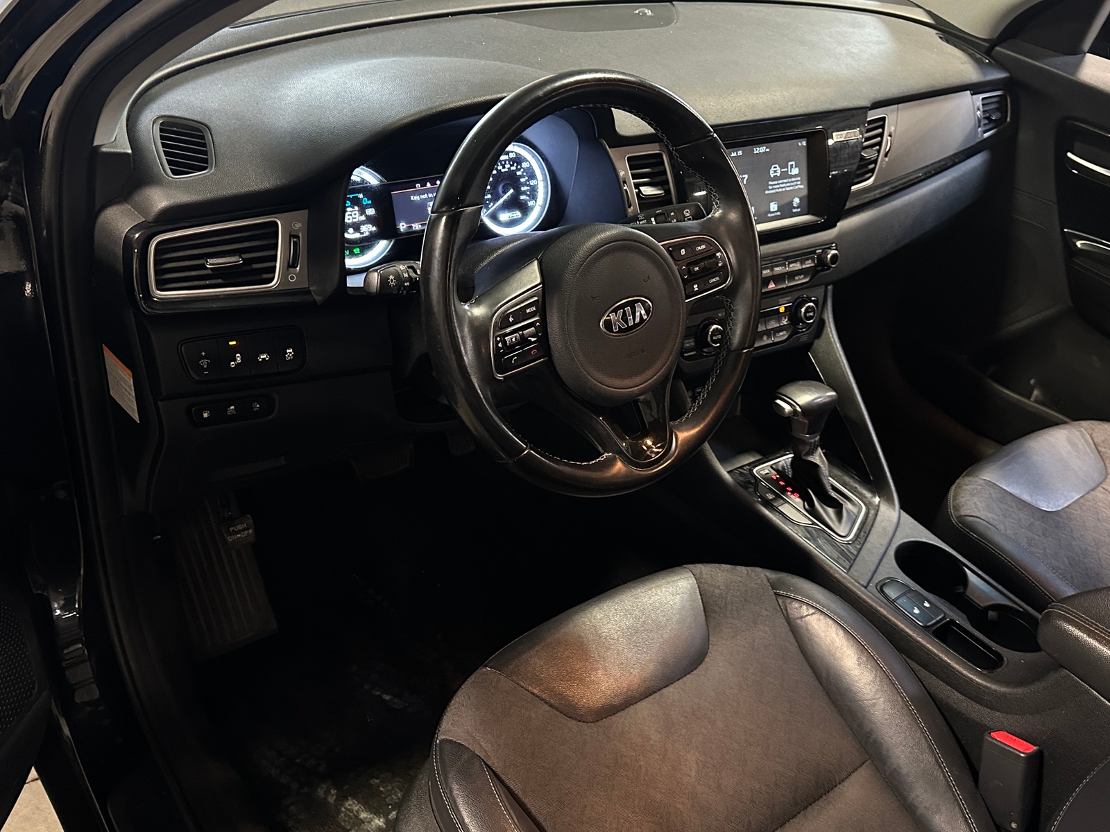 Thumbnail: 2018 Kia Niro - 2