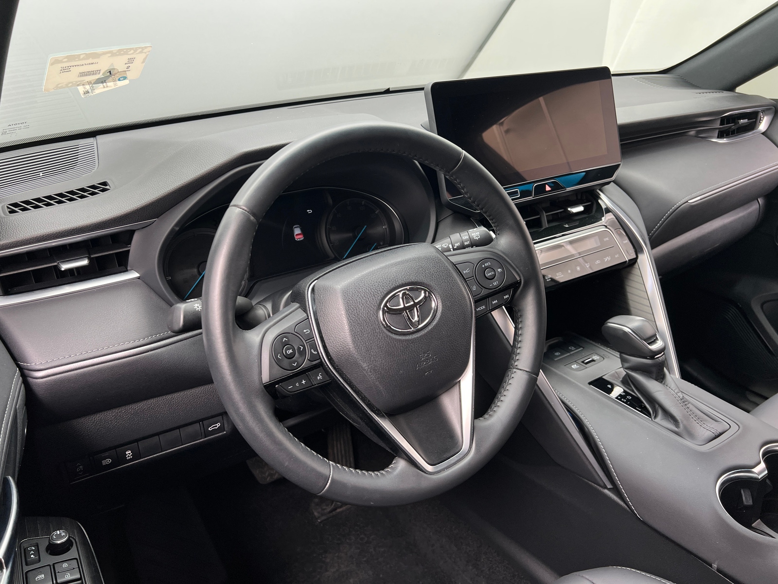 Thumbnail: 2023 Toyota Venza - 4