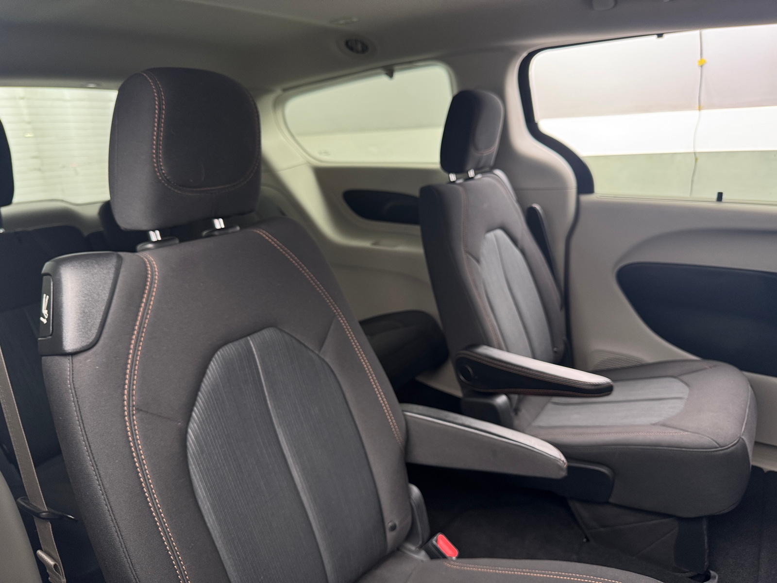 Thumbnail: 2020 Chrysler Pacifica - 6