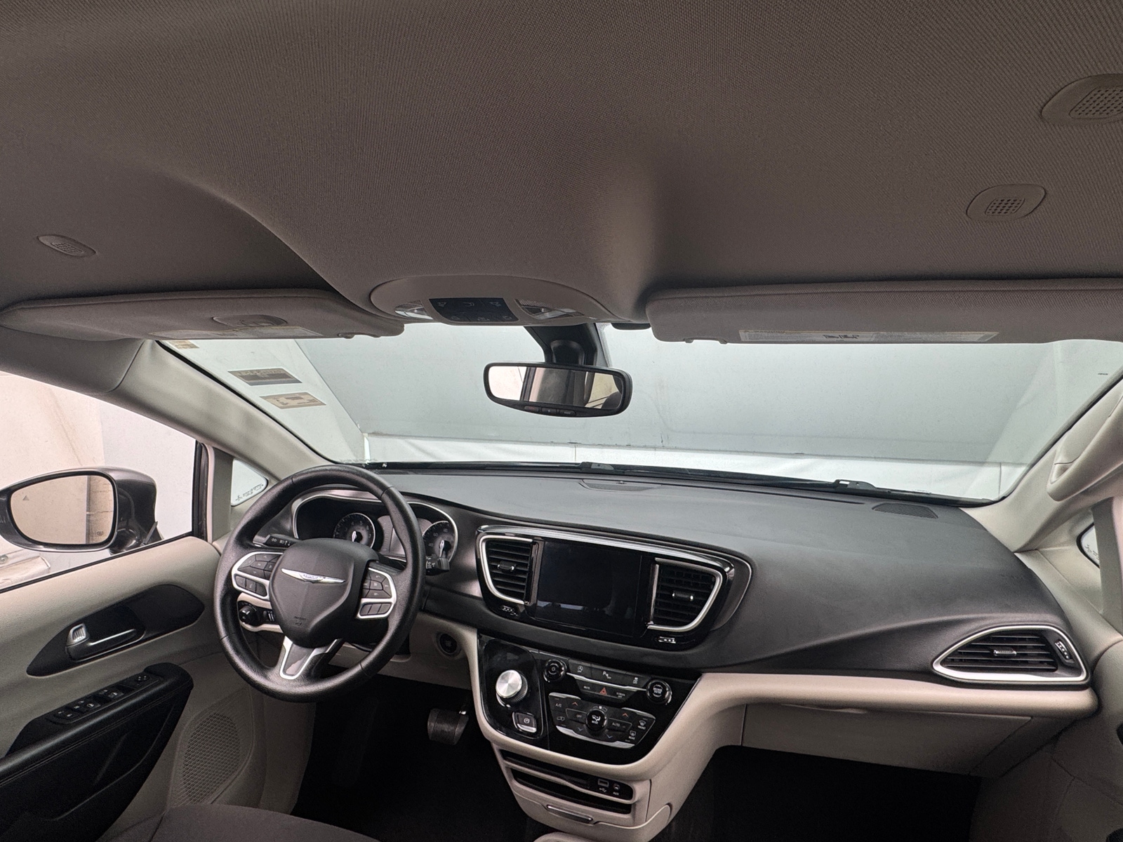 Thumbnail: 2020 Chrysler Pacifica - 3