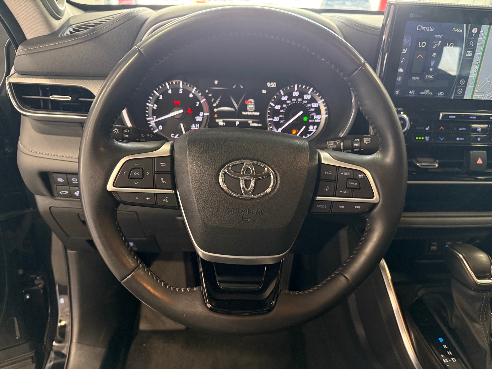 Thumbnail: 2022 Toyota Highlander - 4