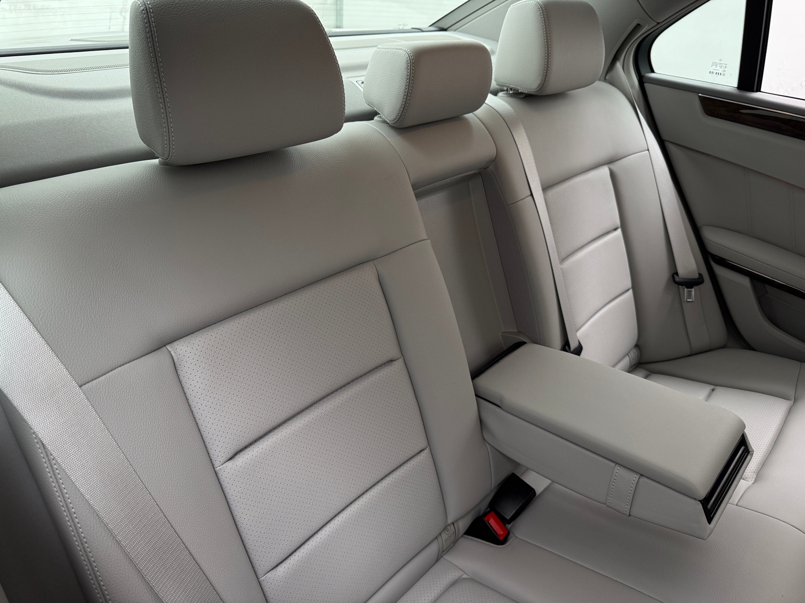 Thumbnail: 2010 Mercedes-Benz E-Class - 5