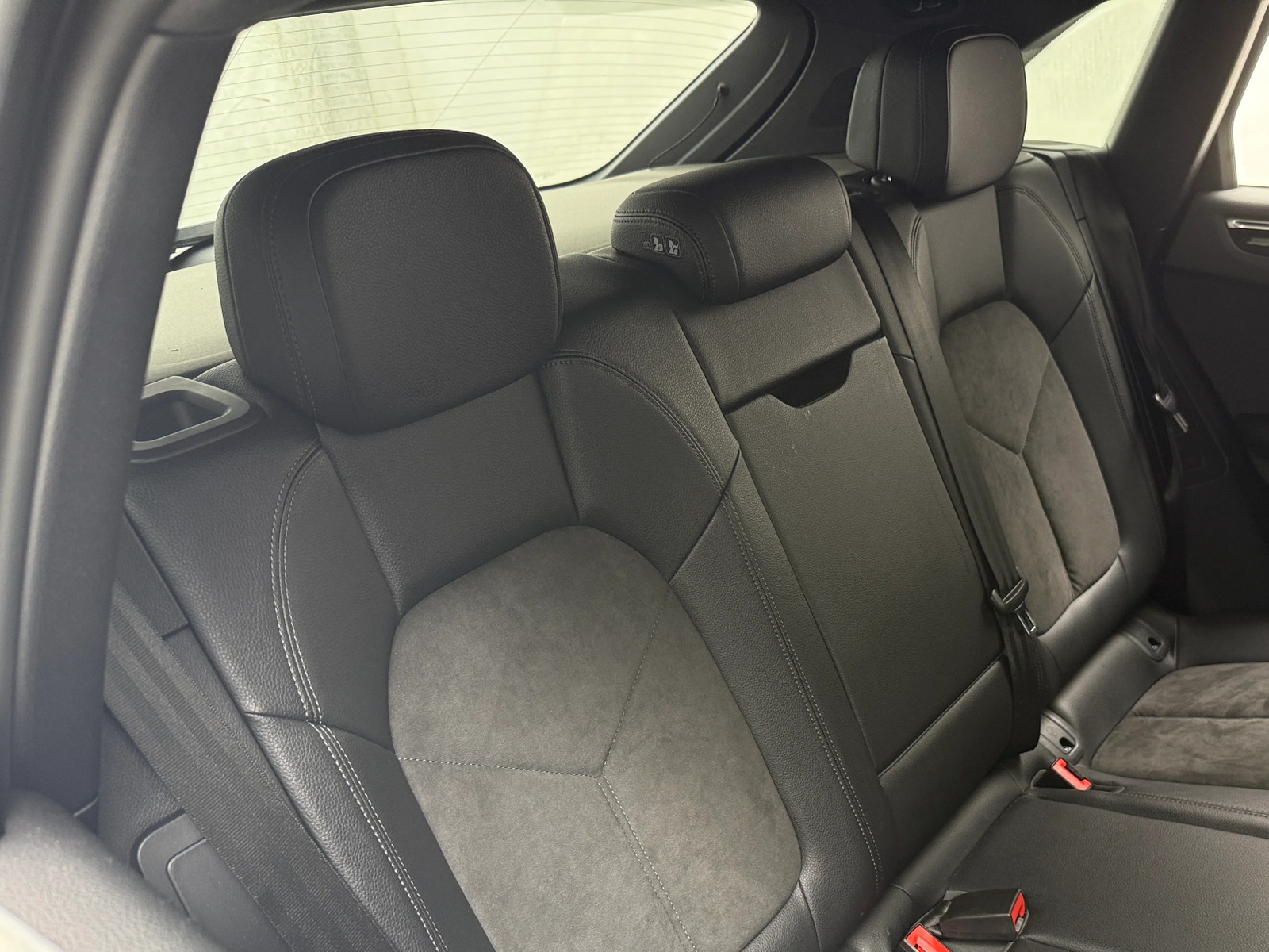 Thumbnail: 2020 Porsche Macan - 5