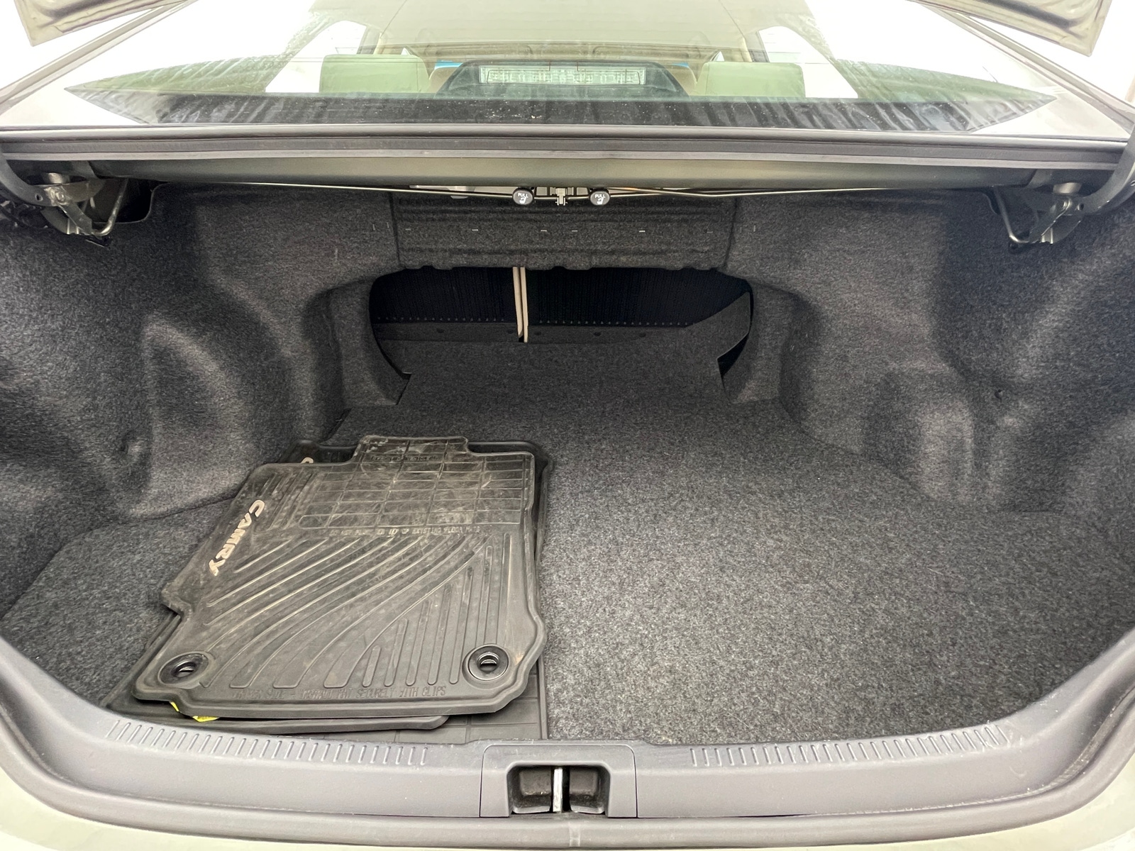 Thumbnail: 2012 Toyota Camry - 7