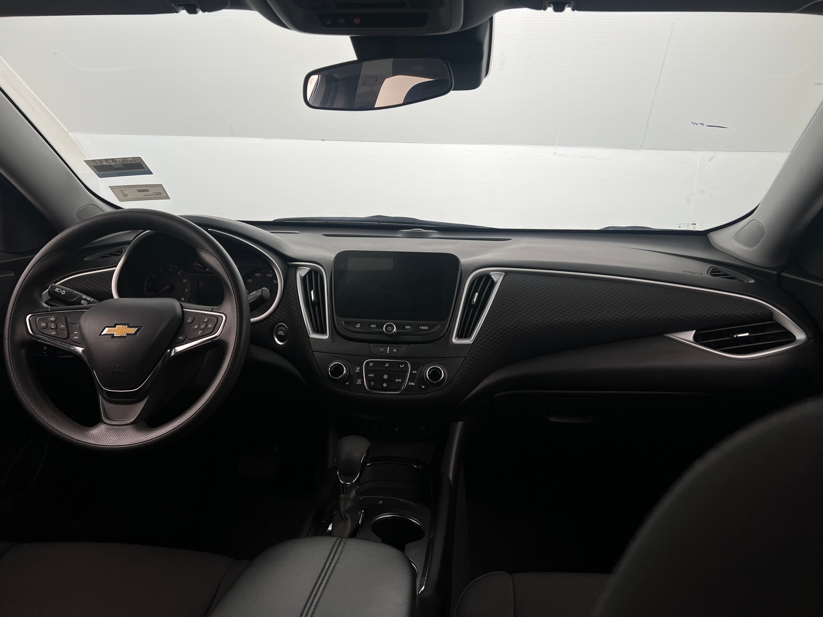 Thumbnail: 2023 Chevrolet Malibu - 3