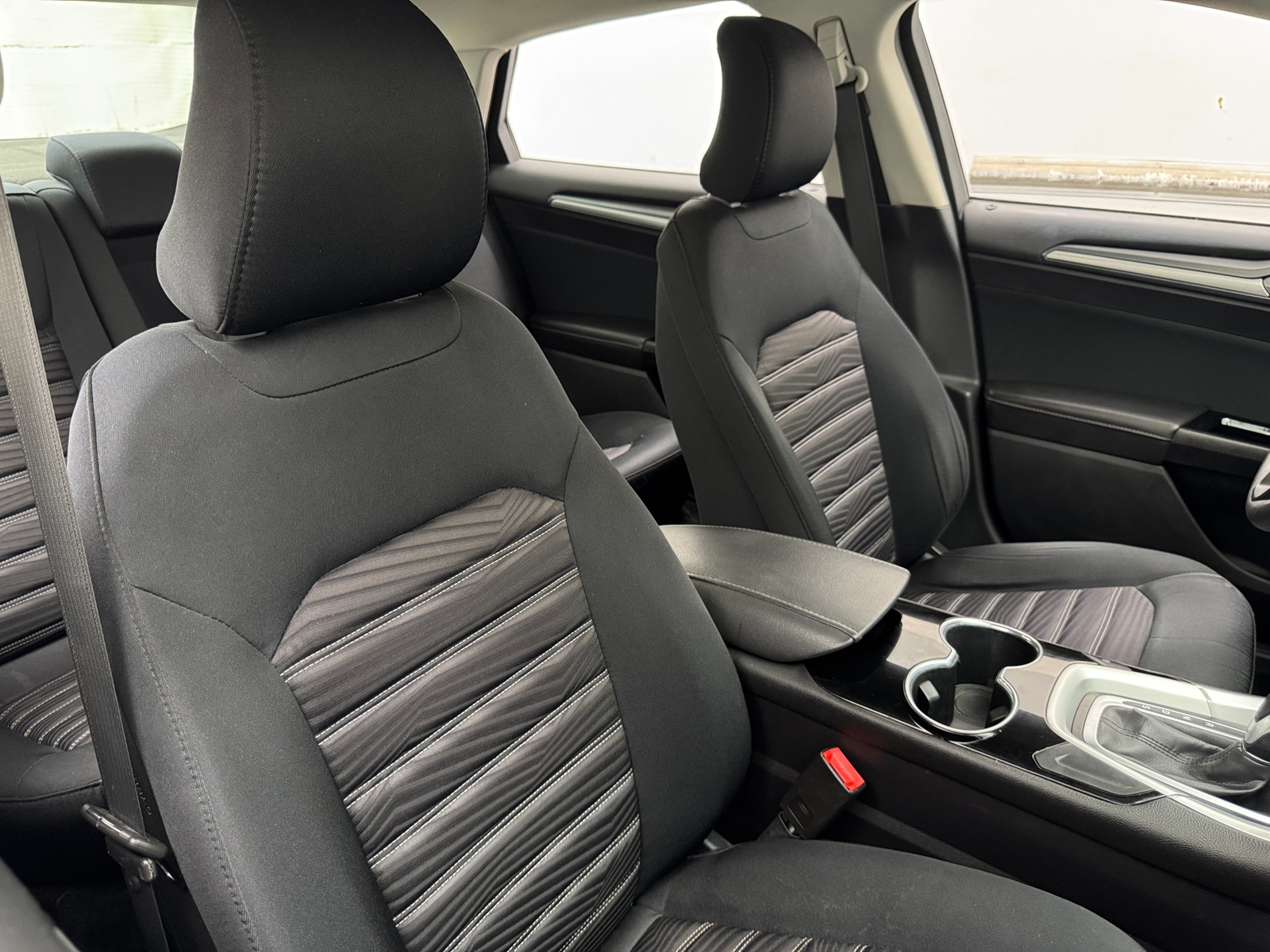 Thumbnail: 2016 Ford Fusion - 2