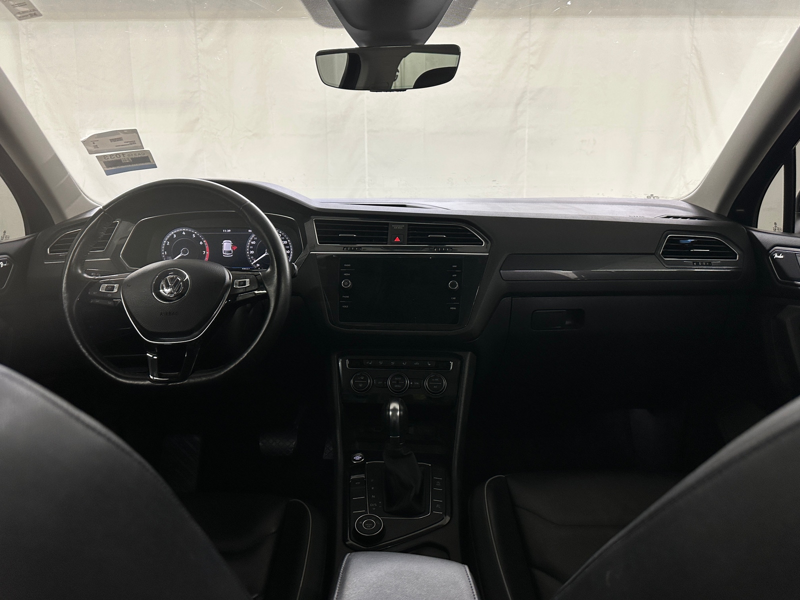 Thumbnail: 2019 Volkswagen Tiguan - 2