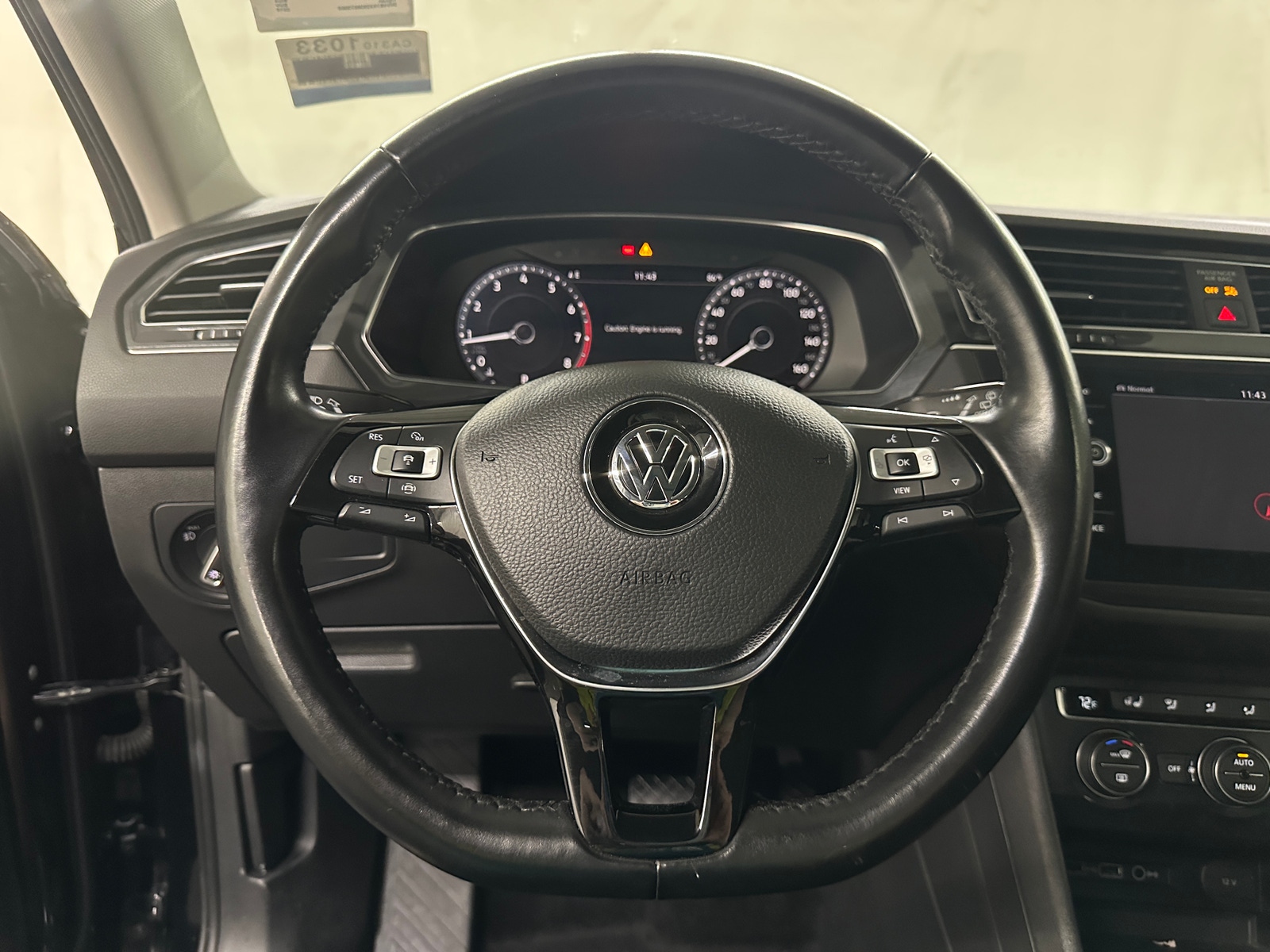 Thumbnail: 2019 Volkswagen Tiguan - 4