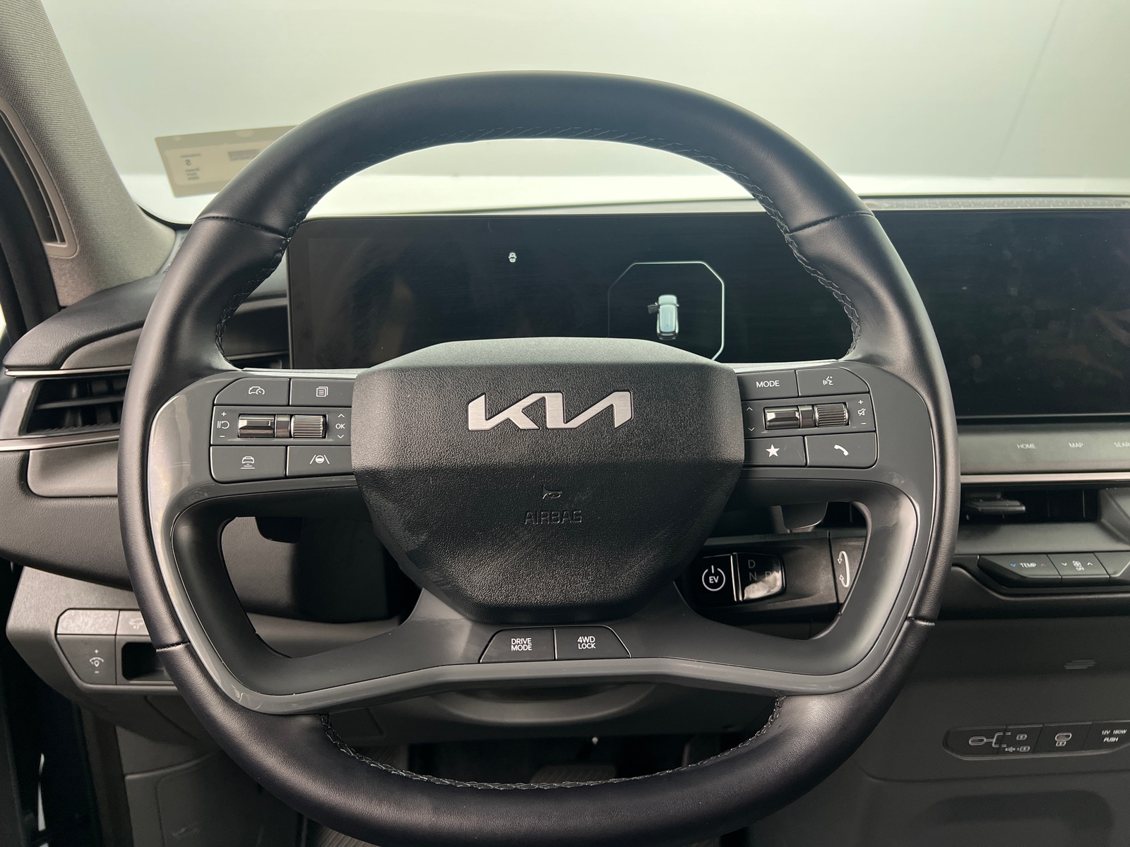 Thumbnail: 2024 Kia EV9 - 4