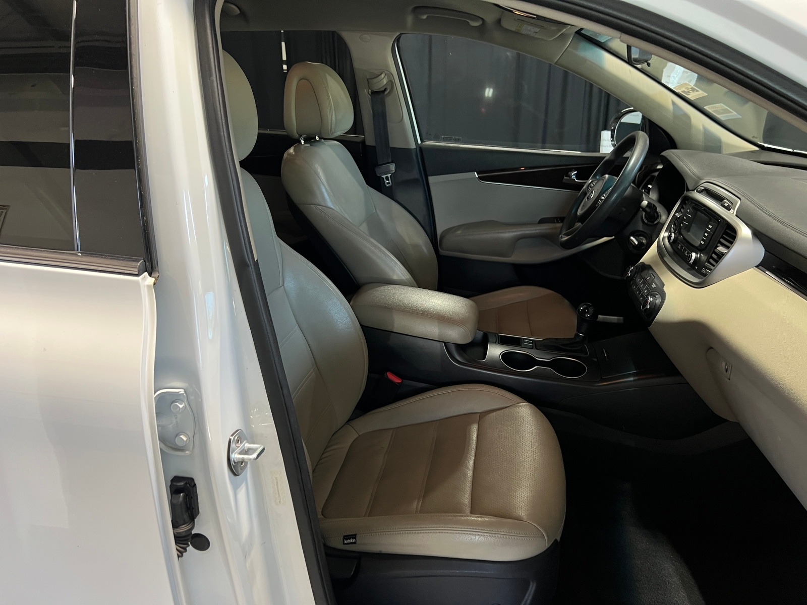 Thumbnail: 2017 Kia Sorento - 2