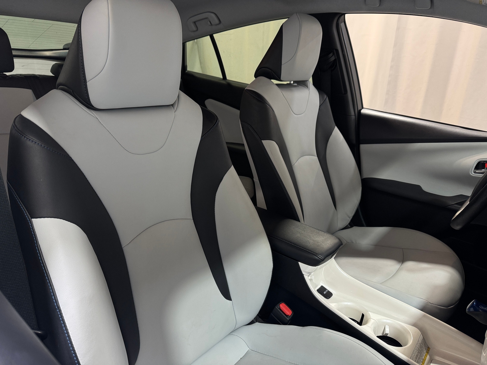 Thumbnail: 2017 Toyota Prius - 2