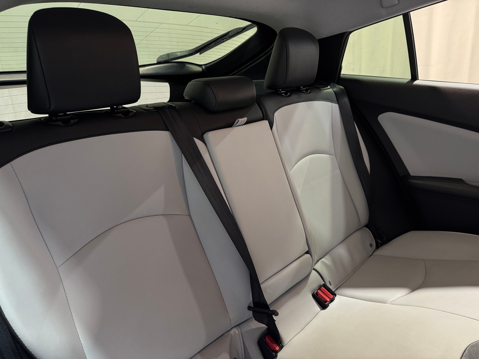 Thumbnail: 2017 Toyota Prius - 6