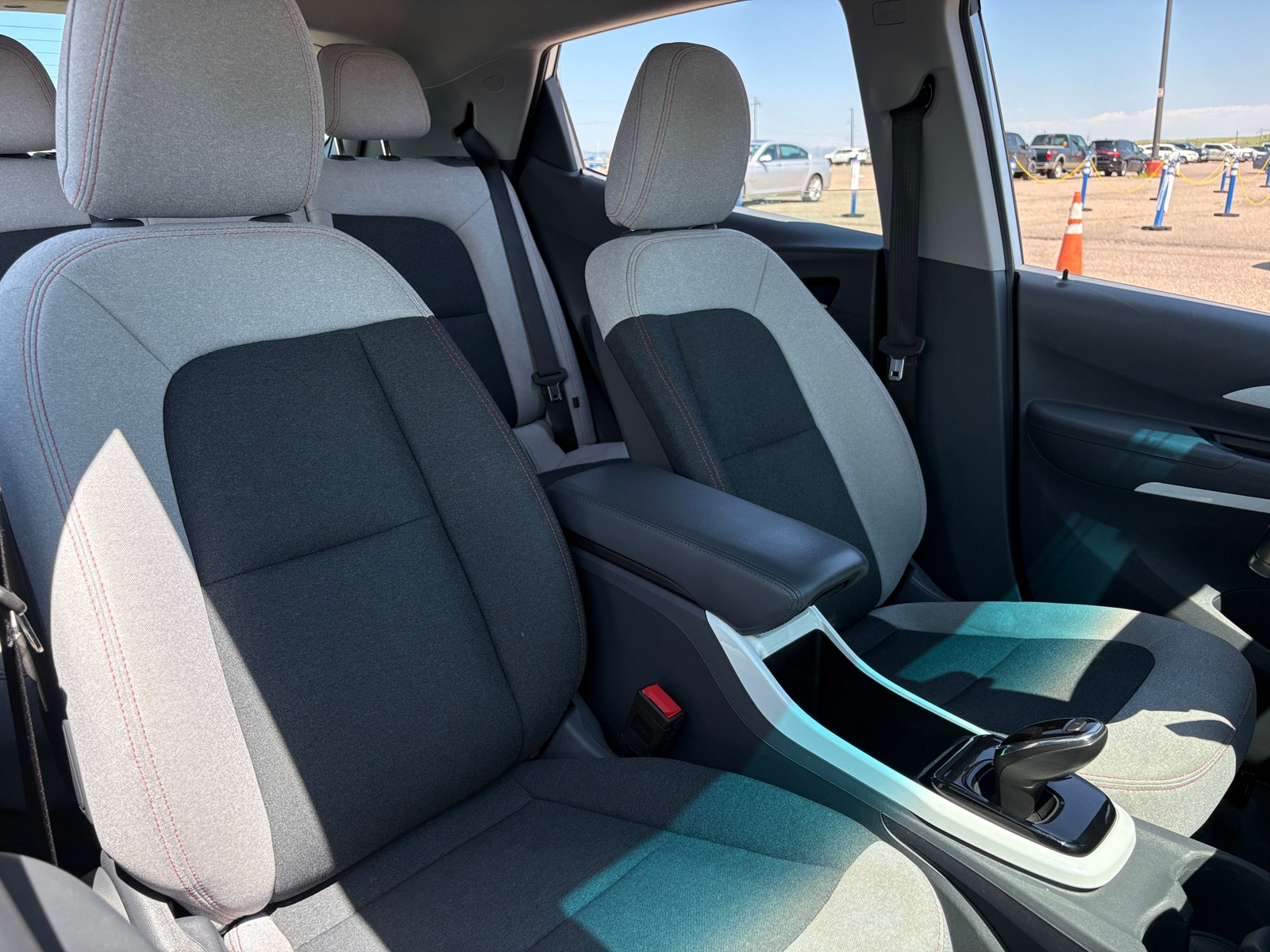 Thumbnail: 2018 Chevrolet Bolt EV - 2