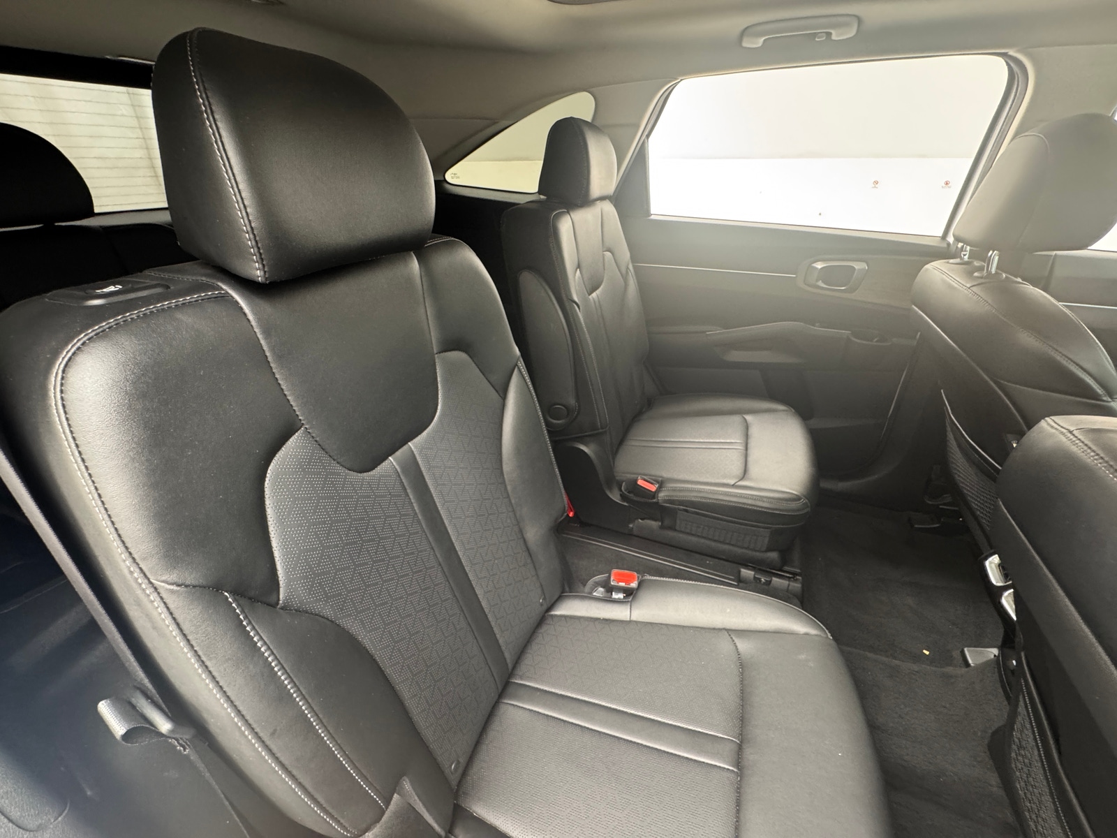 Thumbnail: 2022 Kia Sorento - 5